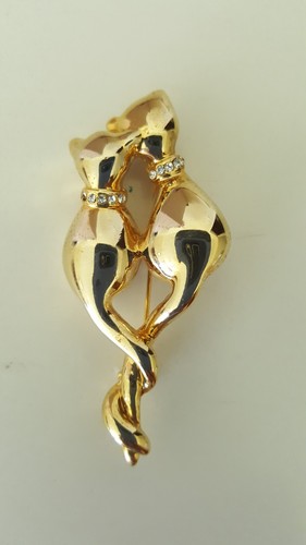 Vintage cat brooch - cat,